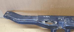 Pas przedni górny wzmocnienie Mercedes W124 2