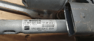 Mechanizm wycieraczek prawy przód przedni Seat Leon II 1P0955024C 1P0955120B 9