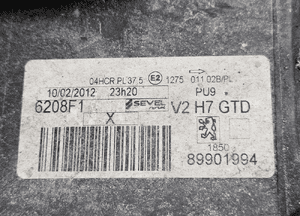 Peugeot 807 Citroen C8 lampa przód przednia  prawa lub lewa 6