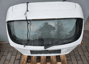 KLAPA Bagażnika tył tylna HC biała Ford Fiesta Mk7 VII 08- lift 2