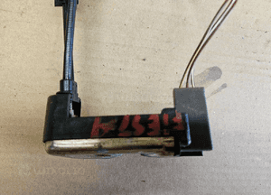 Ford Fiesta MK6 zamek klapy tył tylnej 2