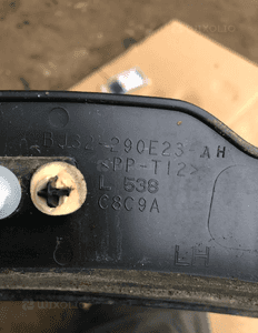 Listwa błotnika nadkole tylne lewe BJ32-290E23 Range Rover Evoque 2