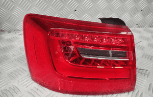 LAMPA PRAWY / LEWY TYŁ W BŁOTNIK AUDI A6 C7 4G9945096B / 4G9945095B 2