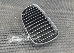 Kratka 7128613 7128614 7906809 Atrapa Nerki Nerka Gril Atrapka Zderzaka Przód M-Pakiet BMW 1 E81 E87 18