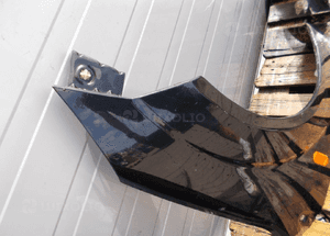 Ford fiesta mkvi 6 błotnik prawy przód przedni D2 2