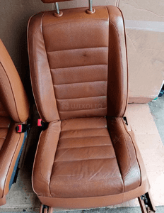 Fotele komplet kanapa boczki skóra ruda elektryczne VW Touareg 7L 7