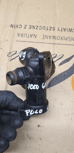 Obudowa termostatu króciec wody czujnik Polo 6N2 1.9 SDI 058121133B 6