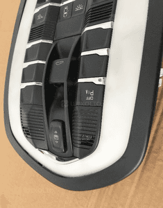 Lampka podsufitki wnętrza panel  Porsche Macan 7PP919317 4