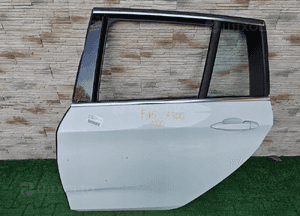Drzwi bmw 2 F46 kolor A300 1