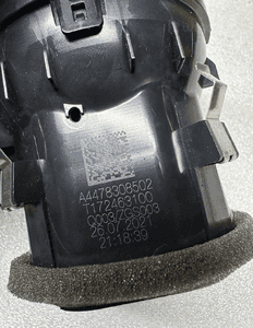 MERCEDES 447 lift kratka konsoli  czarna nawiew 8