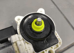 DODGE NITRO 2.8 CRD SILNICZEK SZYBY LEWY PRZÓD PRZEDNI ORYGINAŁ BDB 3