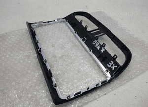 Jaguar xe X760 panel kratka ramka dekor nawiewu 5