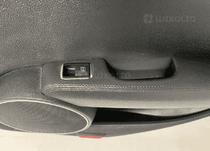 MERCEDES W204 2010 RHD Tylny prawy panel drzwiowy boczek A2044406135 5
