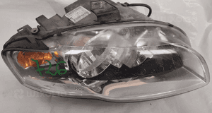 Lampa przednia przód prawa audi A4 B7 uk 8E0941004AK 1
