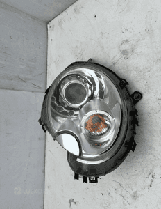 Mini One - Cooper Coupe R56 2009 PRAWA Lampa przednia UK 0301225673 1
