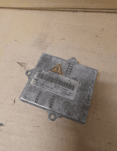 Przetwornica xenon lampy przód 1307329090 volkswagen touran i 2