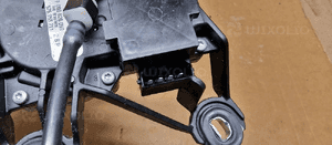 Silniczek wycieraczki tył tylnej VW FOX 5Z6955711 5