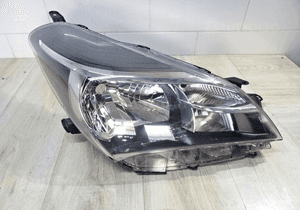lapa przód TOYOTA YARIS III PRAWA 1