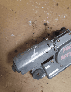 FOCUS KOMBI SILNICZEK WYCIERACZEK TYŁ 0390201552 3