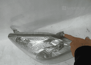 Toyota corolla verso 01-03 lampa przednia prawa 4