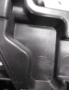 Ford fiesta mk 8 skrzynka akumulatora 3