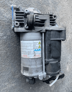 MERCEDES ml gl 164 r 251 e211 rozdzielacz pompa airmatic blok pompy zawieszenia  uchwyt rozdzielacza 7