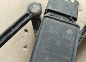 VW Passat B5 lift czujnik ustawienia zawieszenia lamp przod tyl 4B0907503 1