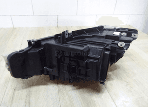 Lampa prawa przód bmw 3 20-e083 tyc 7