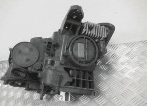 Lampa przednia przód prawa mercedes gla W156 bi-xenon A1569061800 2013-2017 14
