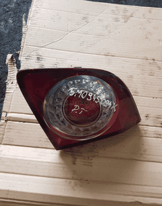 lampa prawa tył w klapę golf 5 plus 5m0945094k 1