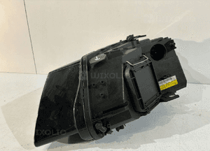 AUDI Q5 8R Lampa przednia Xenon R - 14832 5