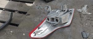 .  TYL TYLNA LAMPA PRAWA CITROEN C4 PICASSO 4