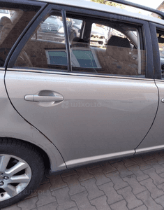 Toyota Avensis T25 drzwi tylne tyl lewe  kombi 2