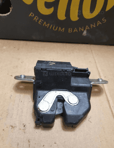 ZAMEK KLAPY BAGAŻNIKA FIAT GRANDE PUNTO Opel Corsa d 55701971 1