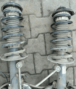 Peugeot 207 mcpherson przod przedni  prawy  1.4 1.6 1