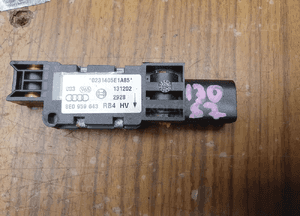 Czujnik 8E0959643 RB4 HV Uderzenia Czujnik Uderzeniowy Sensor Audi A4 B6 B7 3