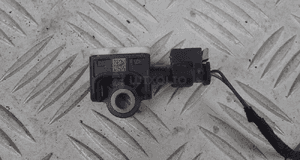 Czujnik uderzeniowy mercedes W176  A1668210151 / 56054085AA 2