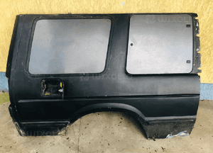 Błotnik tylny tył prawy Land Rover Discovery 1 I 3-drzwiowy 1
