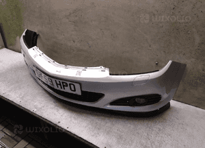Zderzak przód przedni opel astra h 3 iii gtc Z157 srebrny halogeny 3