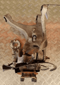 AUDI Q5 8R ZWROTNICA LEWA LEWY TYŁ TYLNA 8R0505435C 8R0505311F 4