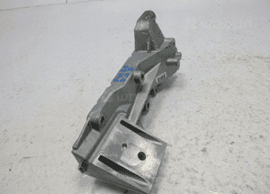 Mitsubishi fuso wspornik mocowanie alternatora 6