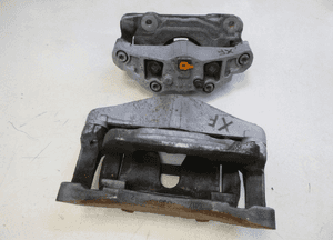 Jaguar xf X250 zacisk hamulcowy prawy lewy przód 9