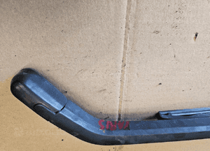 Toyota Yaris I  ramie wycieraczki tył tylne 2