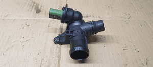 Króciec wody płynu Audi A4 B6 06B121133D 4