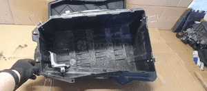 Obudowa podstawa akumulatora VW Touareg 7L 7L0864643B 7L0801283D 7