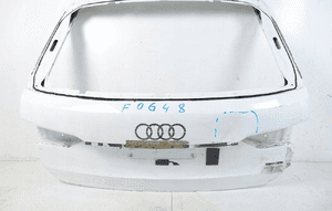Audi A6 C8 4K0 kombi 2018- klapa bagażnika tył 4