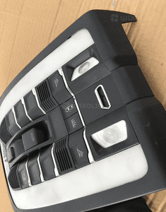 Lampka podsufitki wnętrza panel  Porsche Macan 7PP919317 6