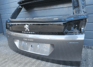 Klapa bagażnika tylna tył peugeot 3008 ii 2016- 26