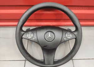 Mercedes c-klasa W204 kierownica łopatki manetki skóra sport ładna 1