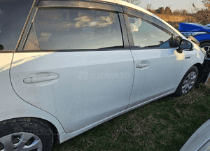 Toyota Prius Plus drzwi prawe lewe przód tył 040 1